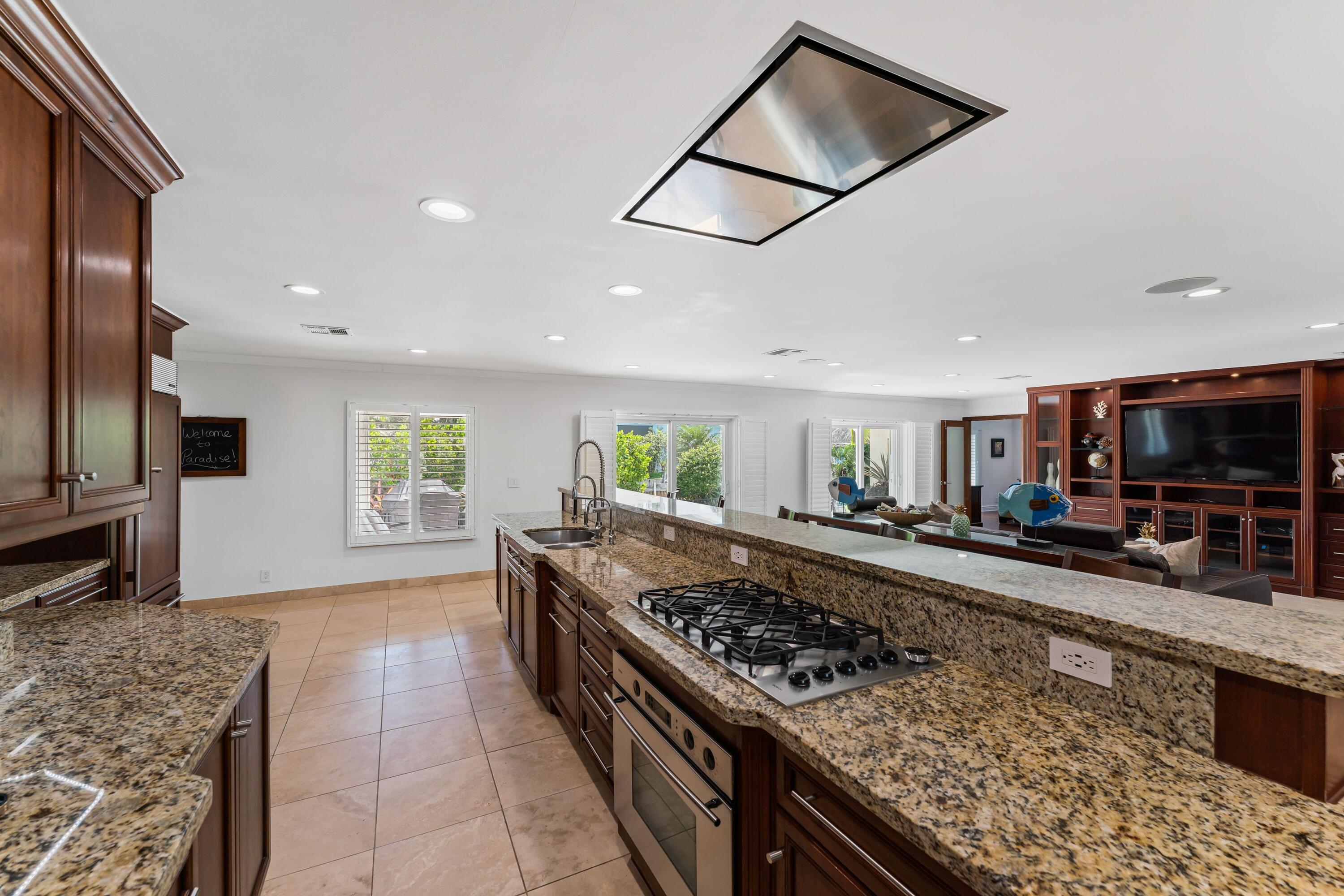18150 Perigon Way Property Photo 15