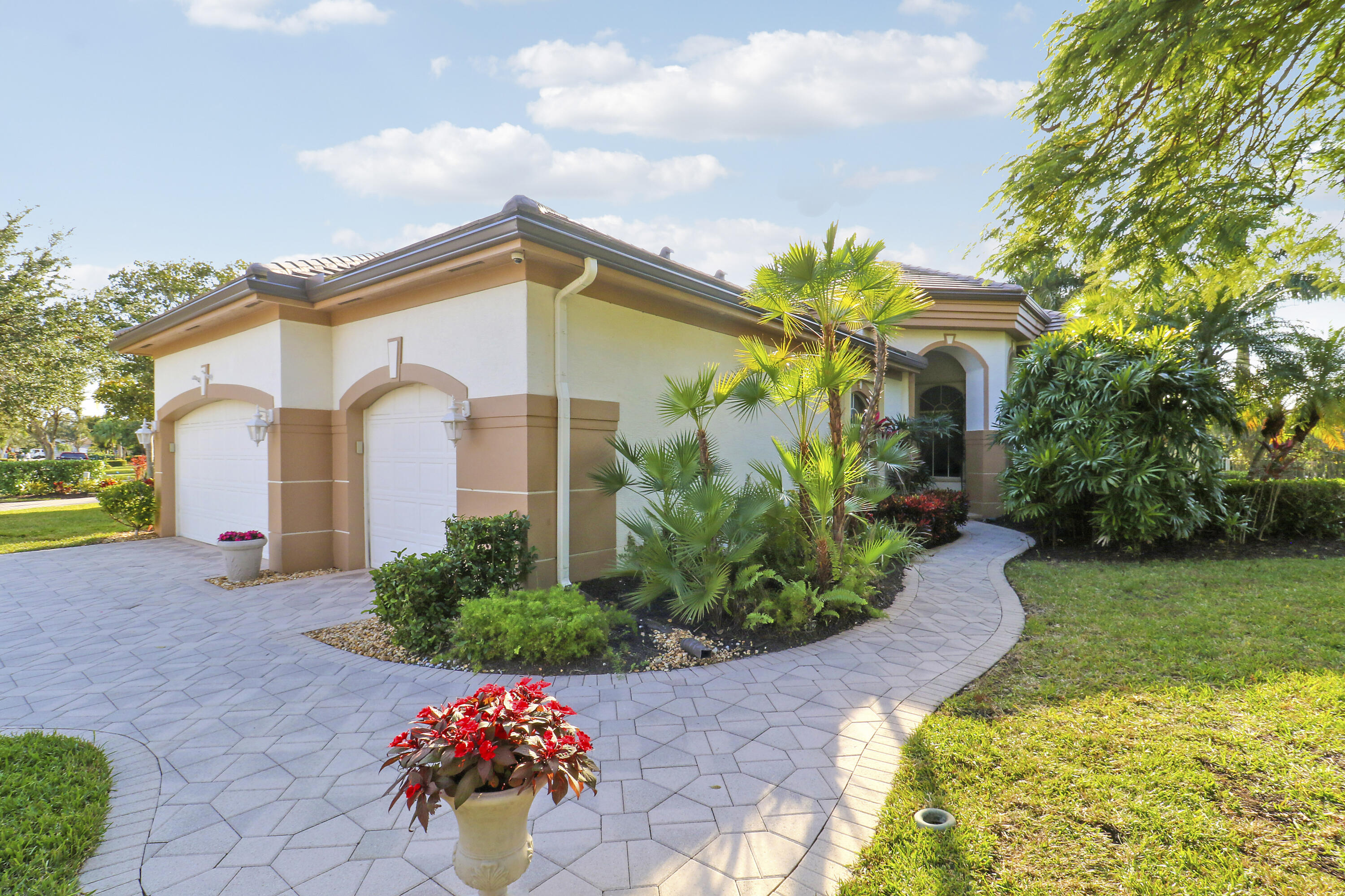 8216 Cypress Point Road
