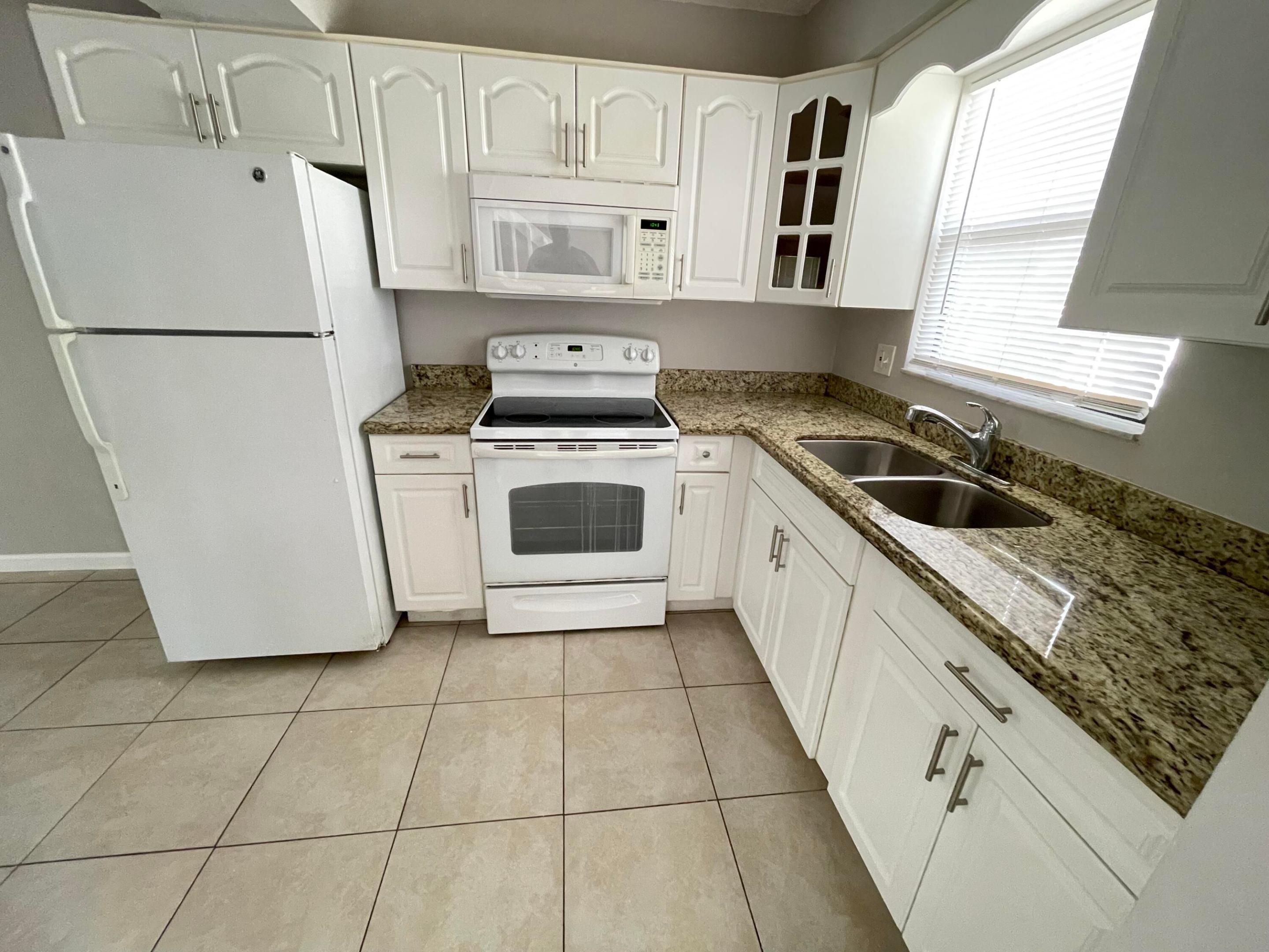 5806 Channel Drive Property Photo 3