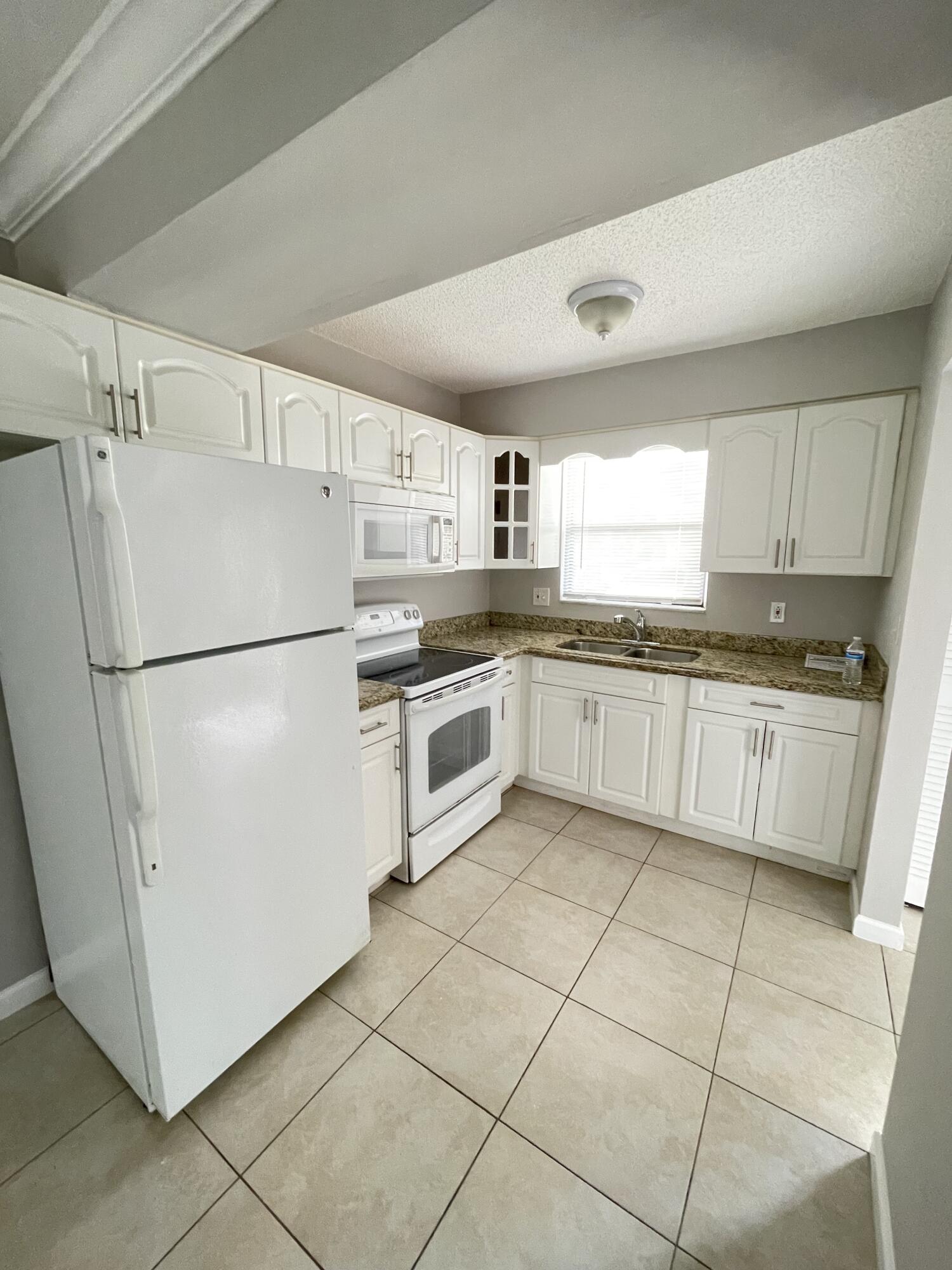 5806 Channel Drive Property Photo 4