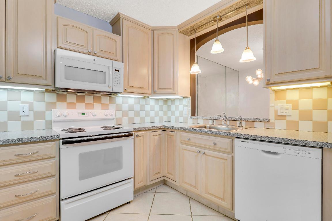 6370 Chasewood Drive A-3 Property Photo 11