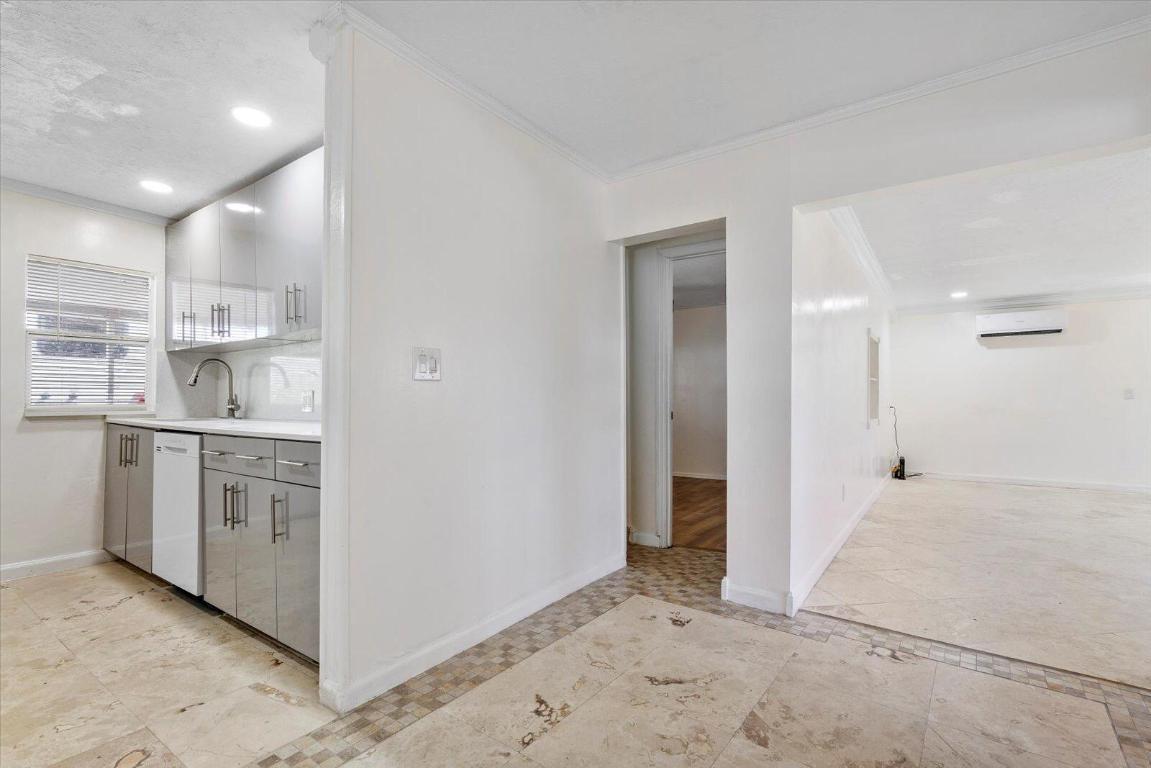 236 Sw 14th Street Property Photo 5