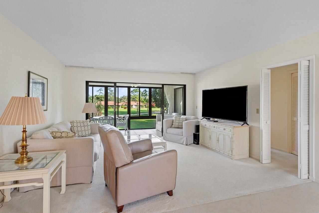 4665 Kittiwake Court Kingfisher N Property Photo 4