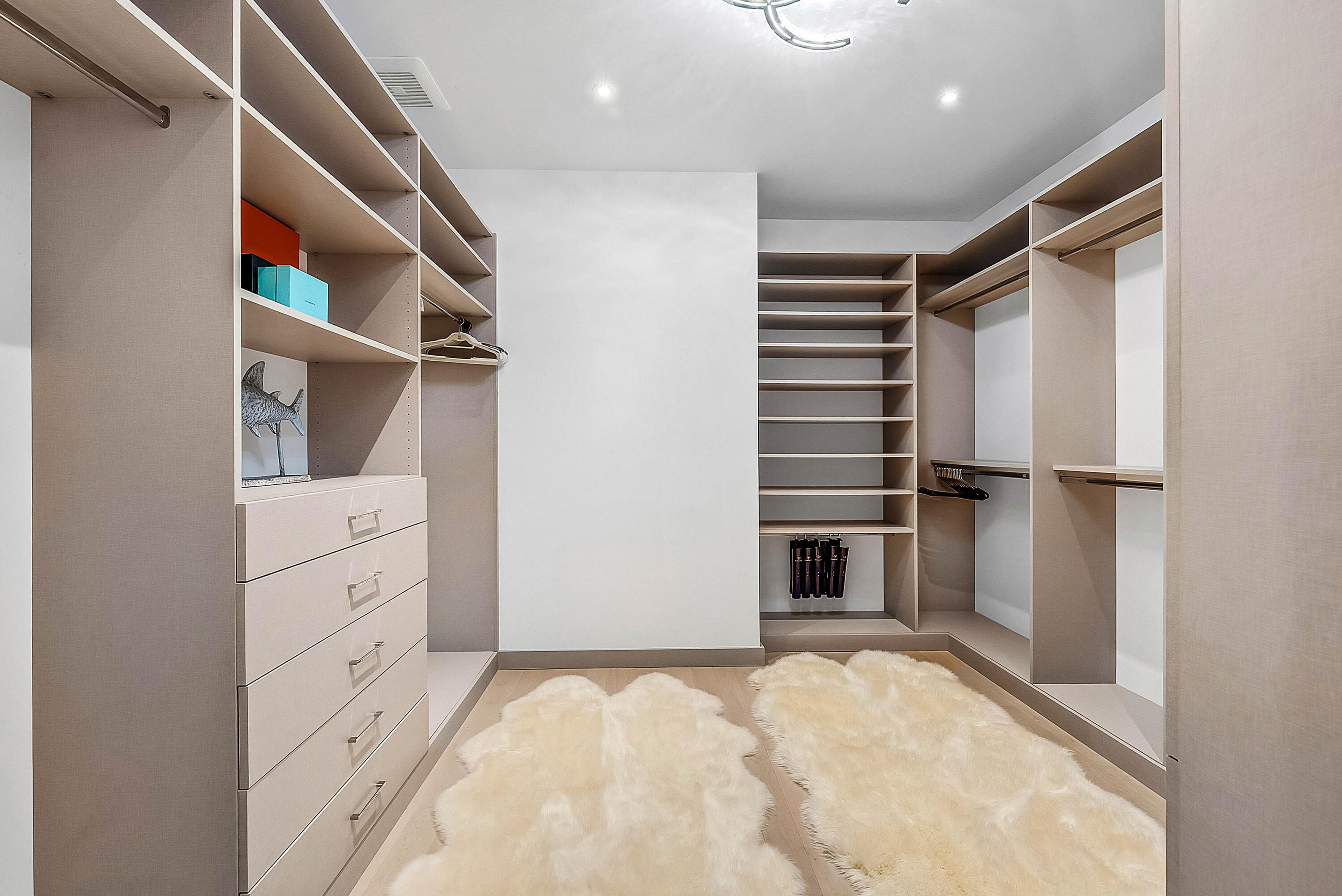 157 Peruvian Avenue Property Photo 28