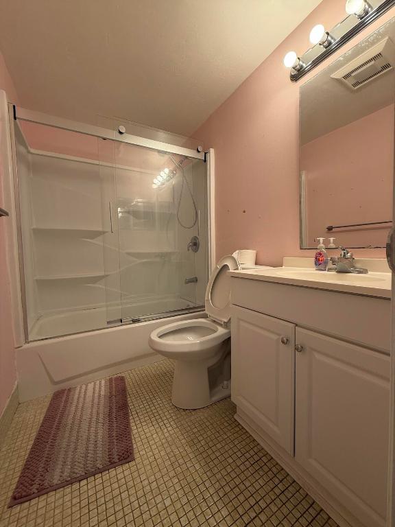 70 Easthampton C Property Photo 7