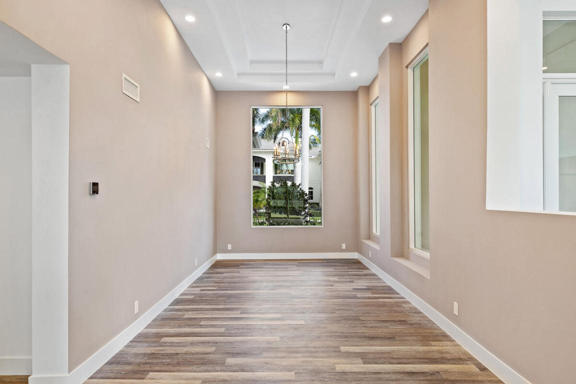 533 E Alexander Palm Road Property Photo 17