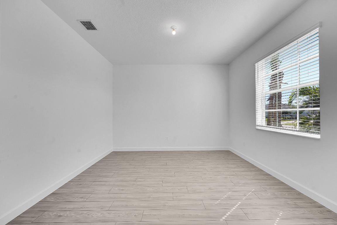 3492 Cedar Grove Drive Property Photo 8