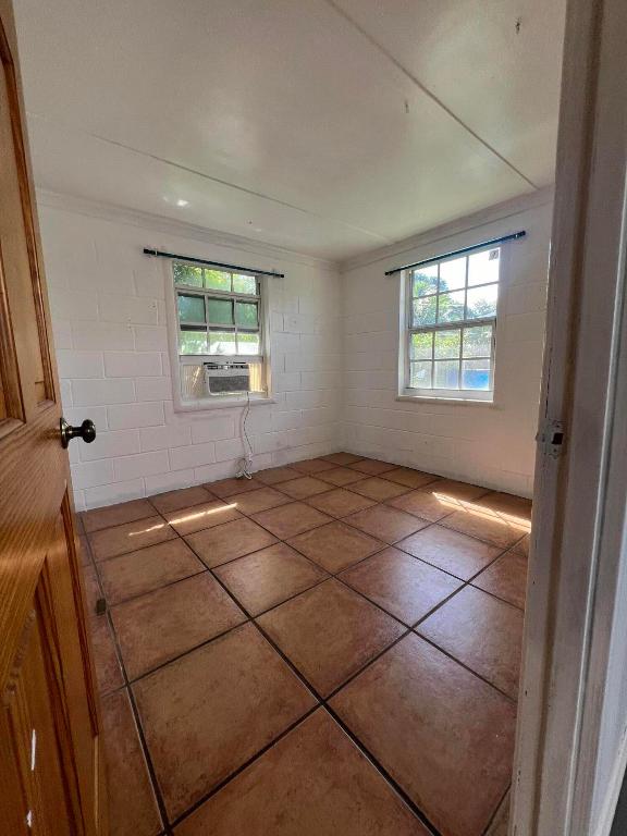 1078 Peak Road Property Photo 7
