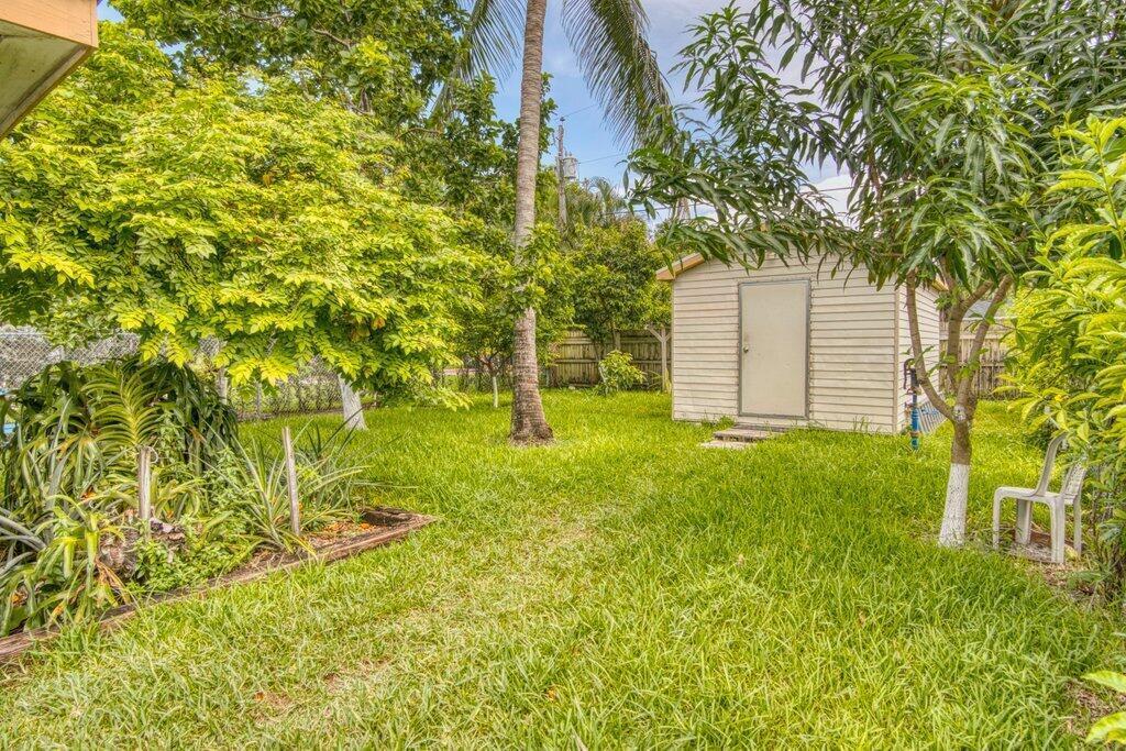 1078 Peak Road Property Photo 13