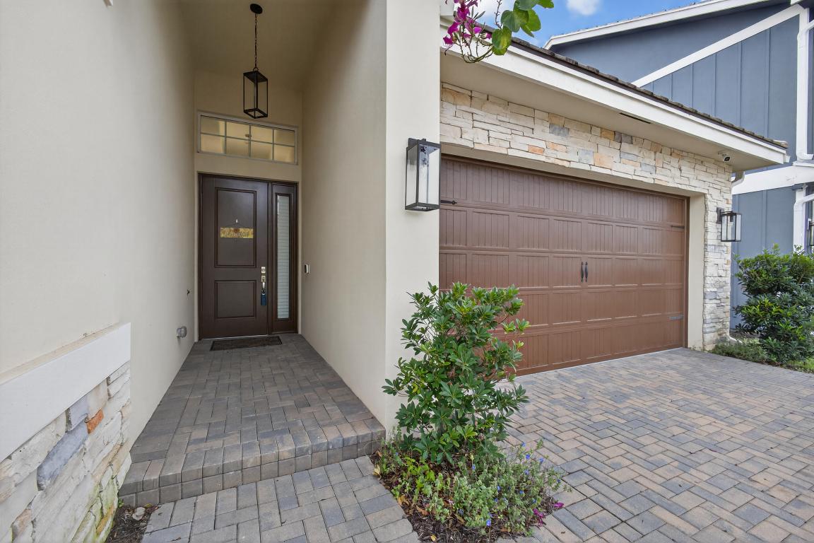 1411 Thistle Place Property Photo 3