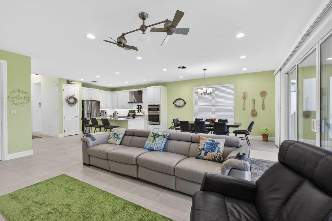 1411 Thistle Place Property Photo 34