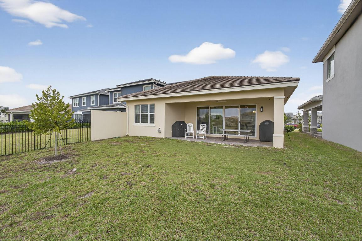 1411 Thistle Place Property Photo 43
