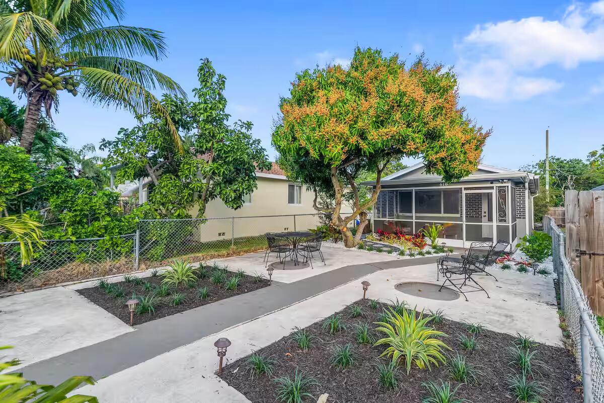 610 N D Street Property Photo 1