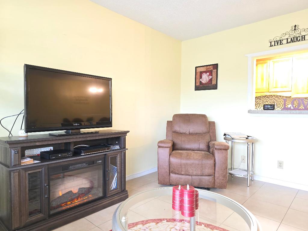 204 Kent L L Property Photo 5