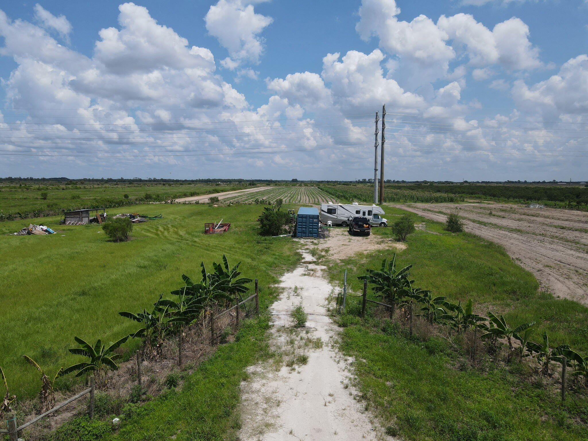 6694 5th Road Property Photo 4