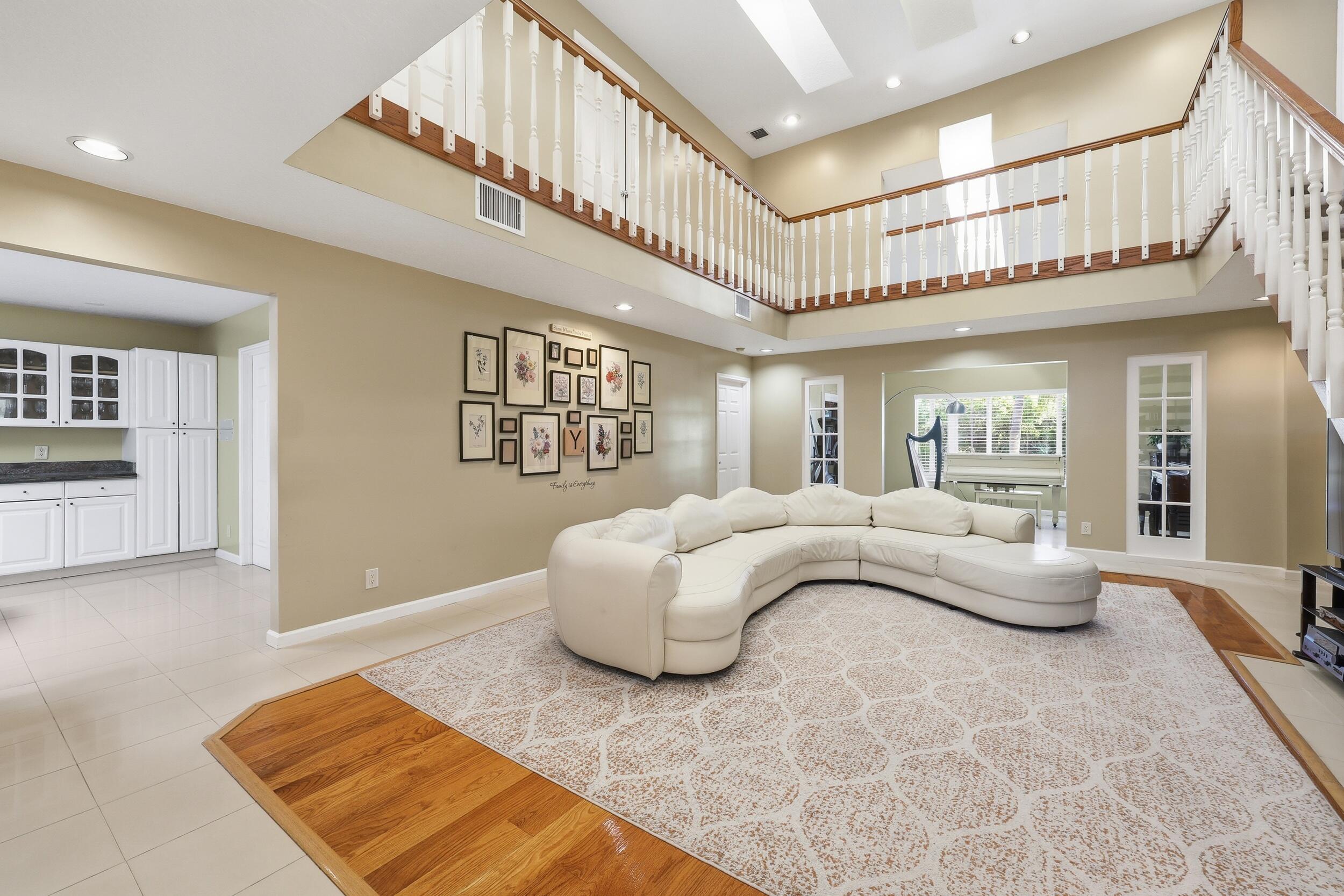 14410 64th Way N Property Photo 7