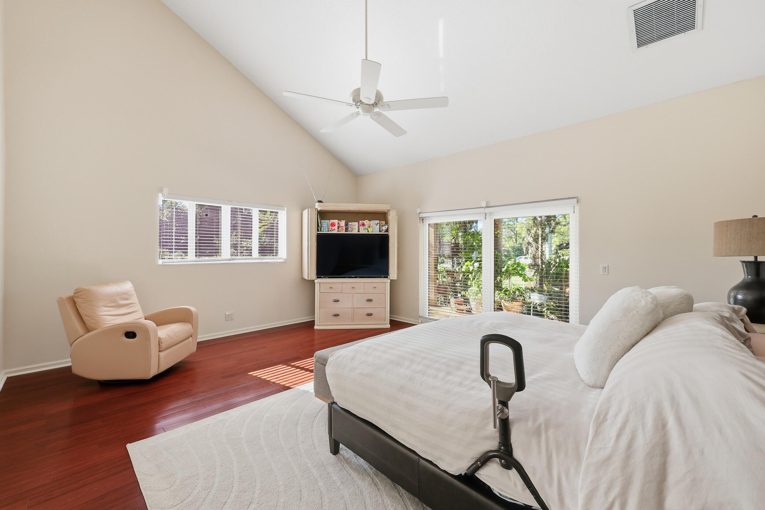 14410 64th Way N Property Photo 33