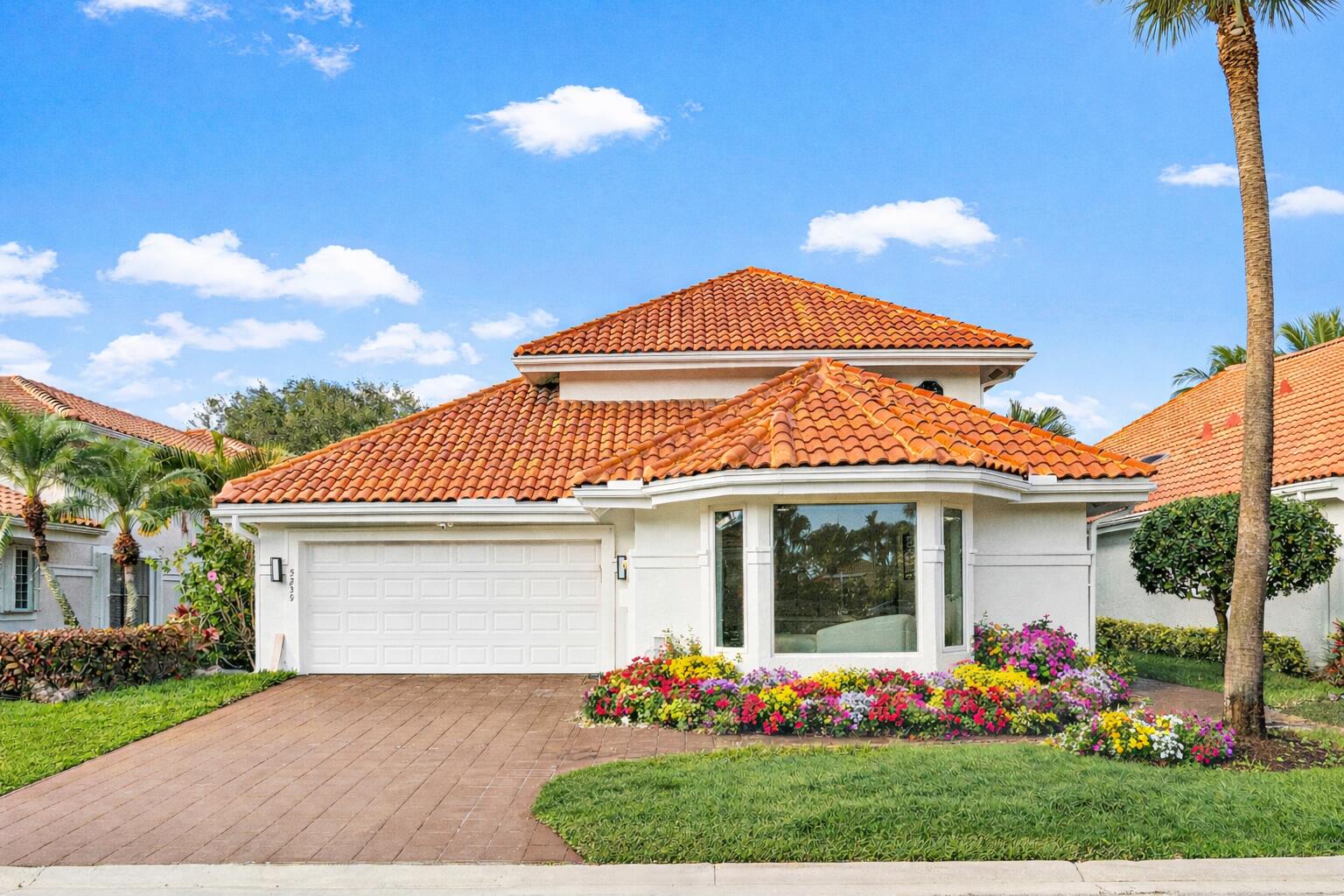 5239 Suffolk Drive Property Photo 1