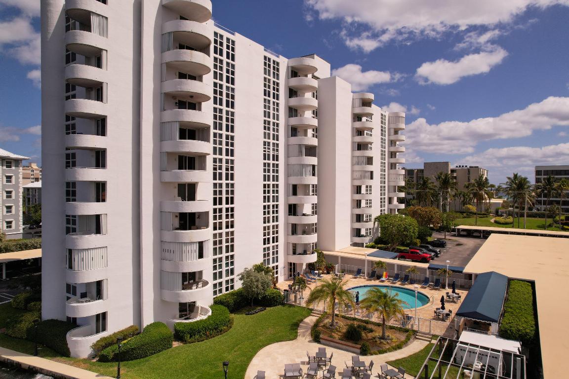 2200 S Ocean Boulevard 203 Property Photo 25