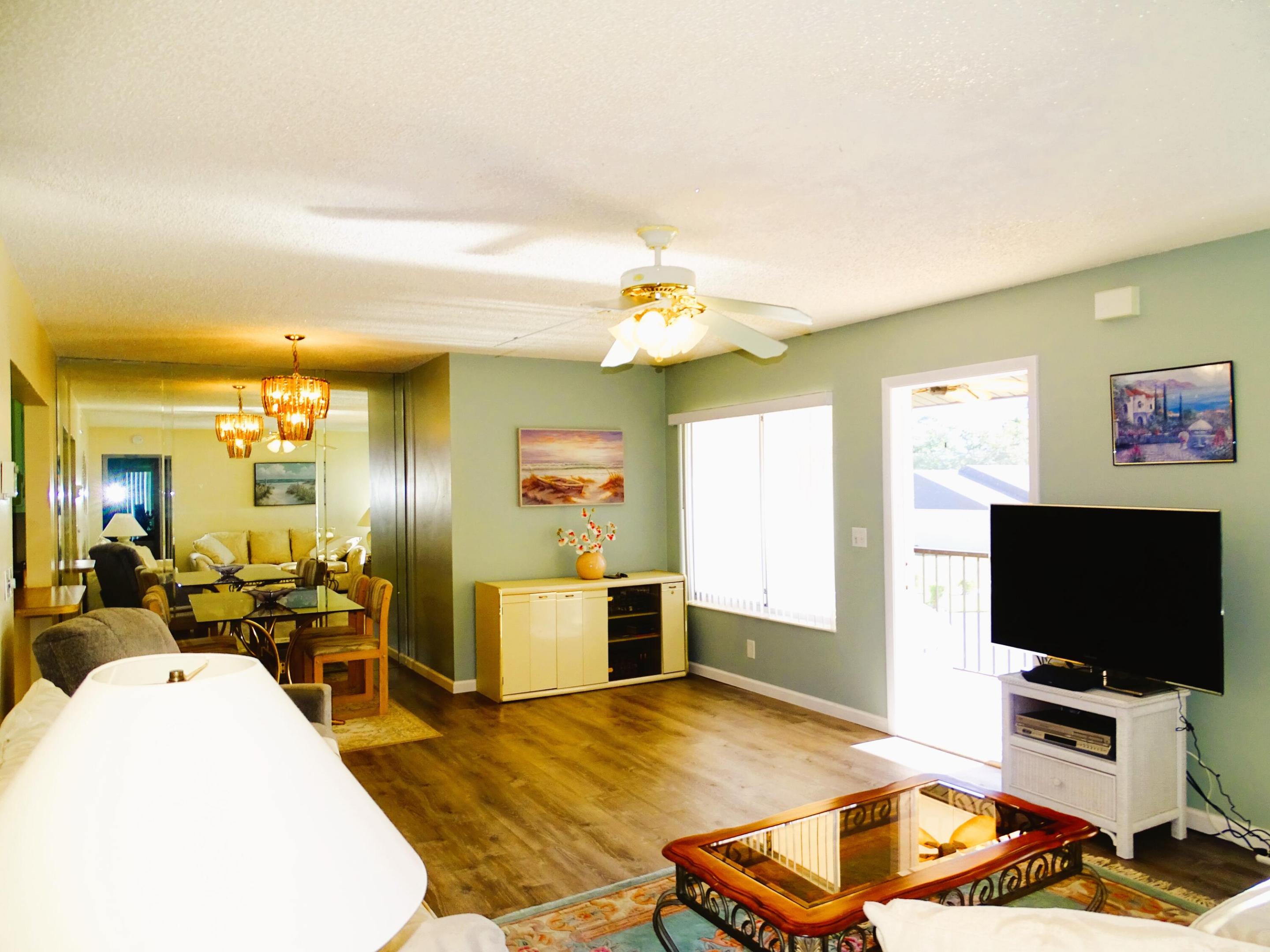409 Pine Glen Lane A-2 Property Photo 4