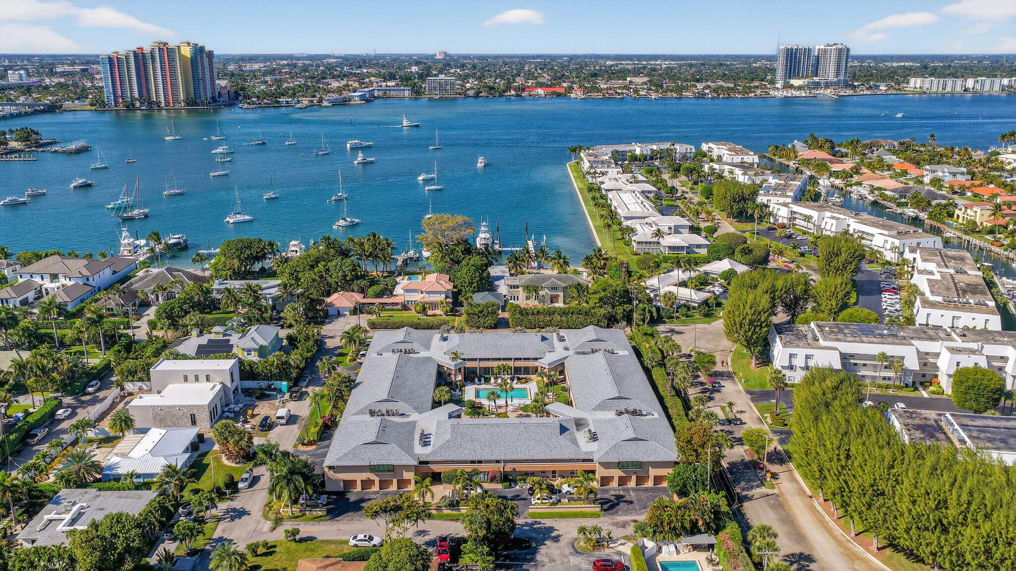 1100 Surf Road 201