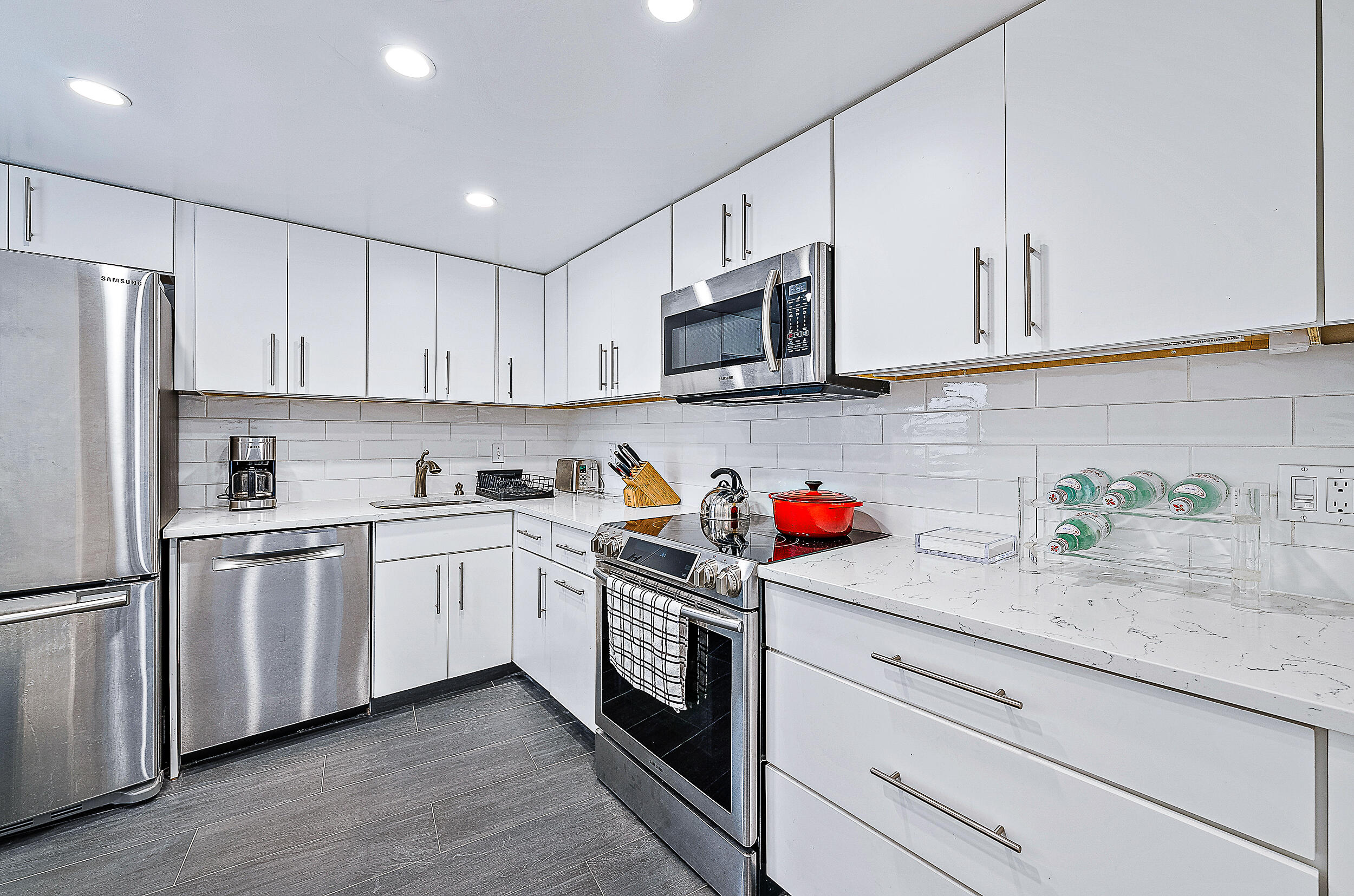 2760 S Ocean Boulevard 310 Property Photo 9