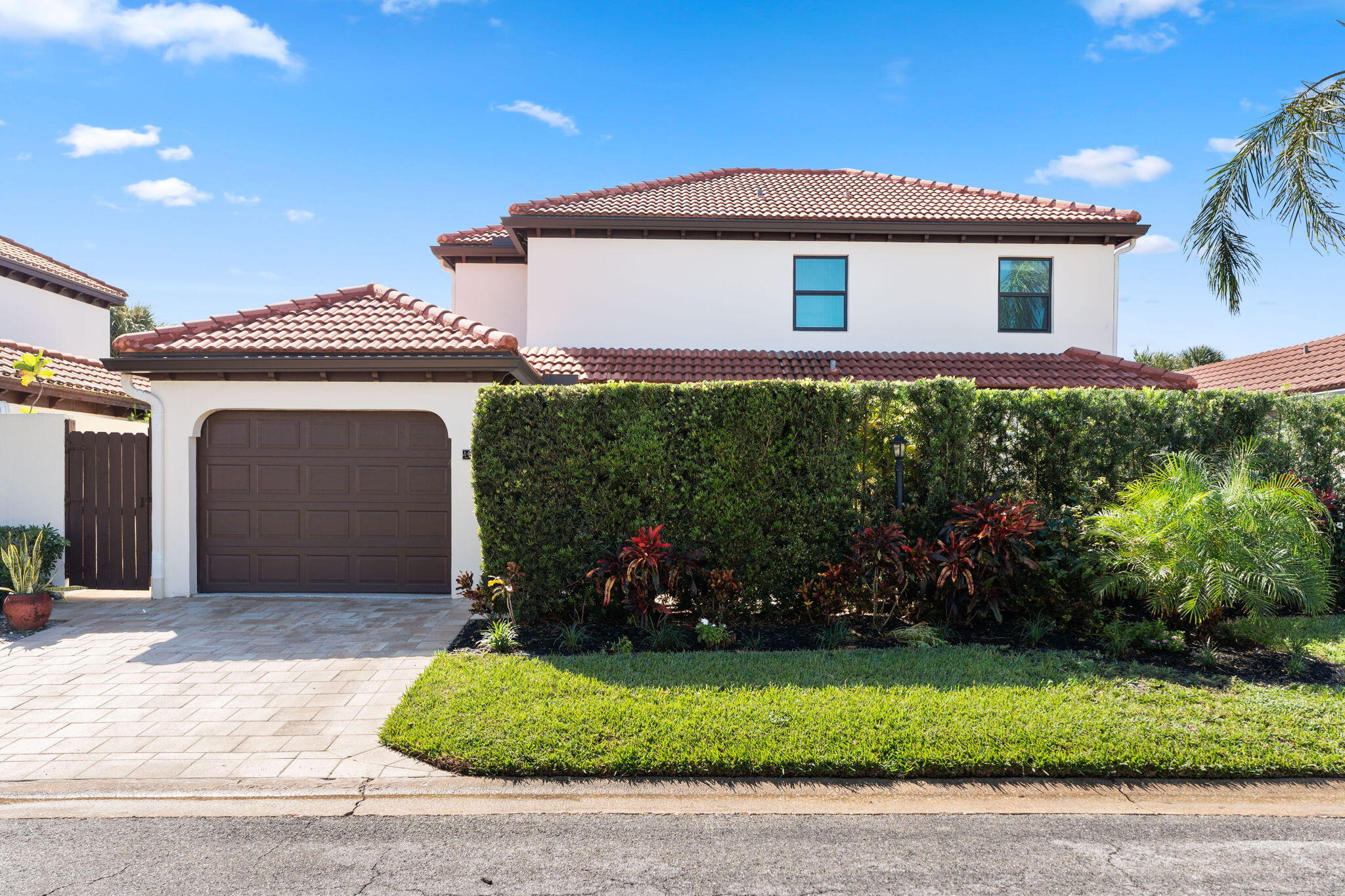 1484 Via Del Sol Property Photo 4