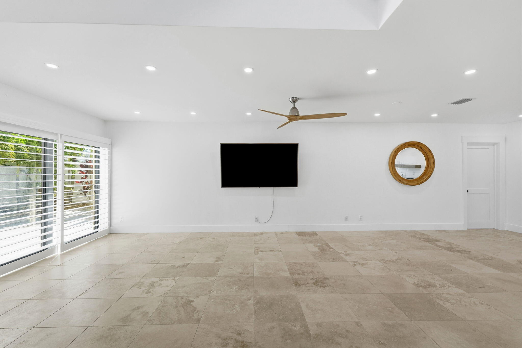 1484 Via Del Sol Property Photo 9