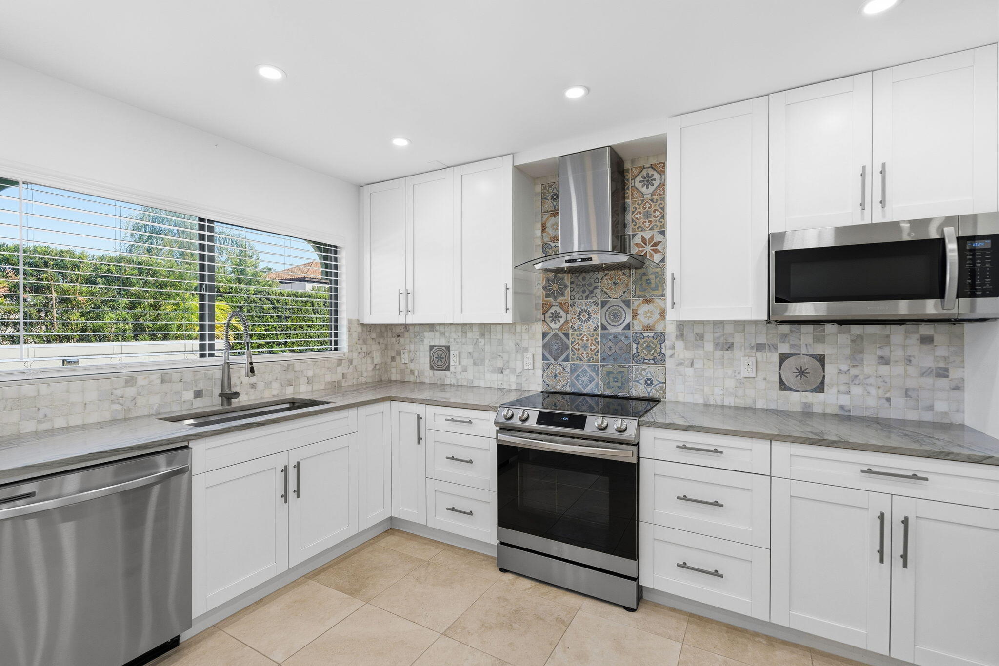 1484 Via Del Sol Property Photo 12