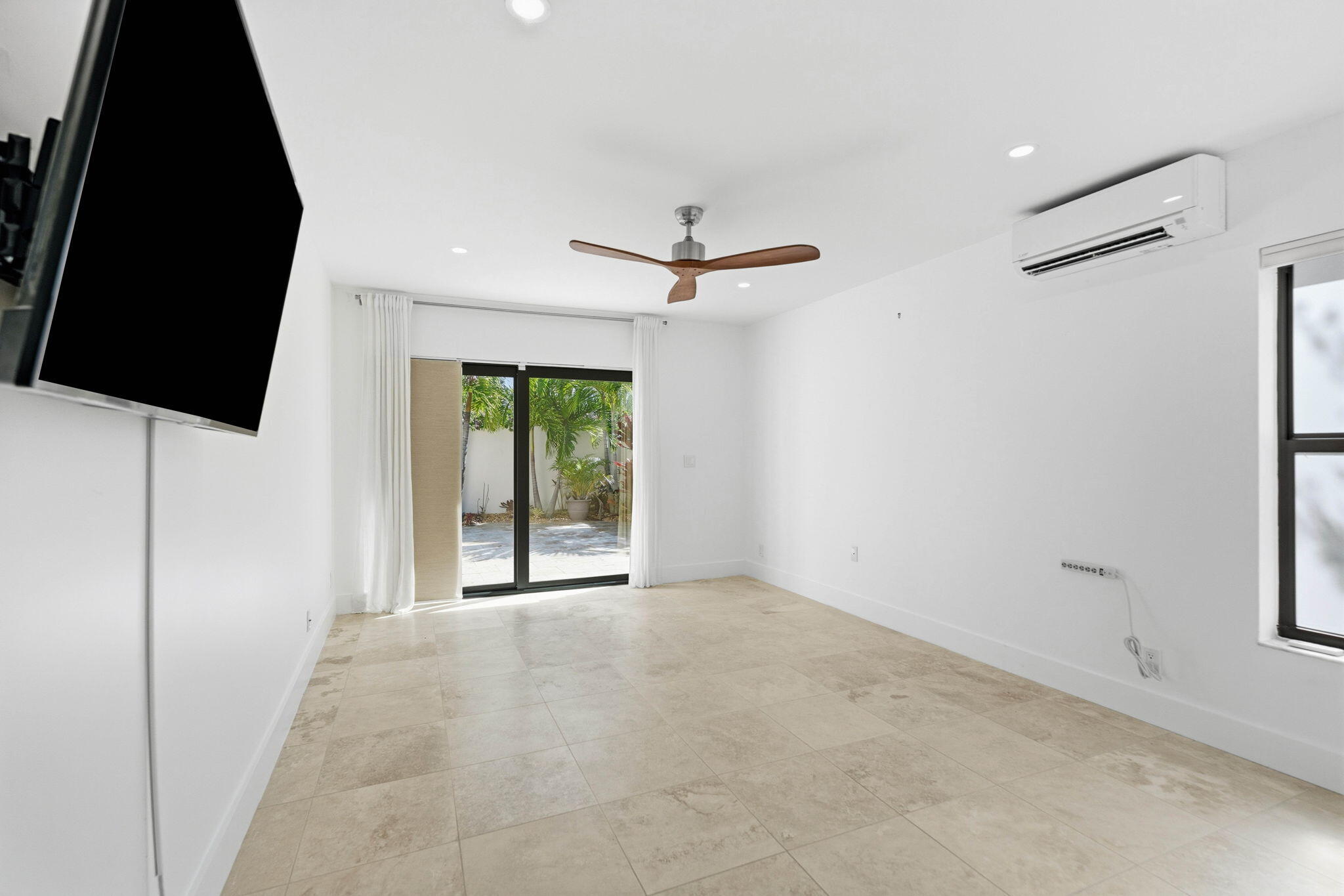 1484 Via Del Sol Property Photo 13