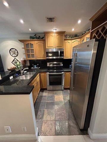 9141 Sunrise Lakes Boulevard 208