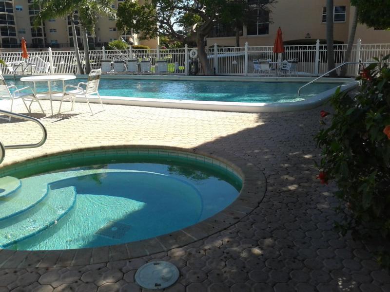 2871 N Ocean Boulevard V457 Property Photo 12