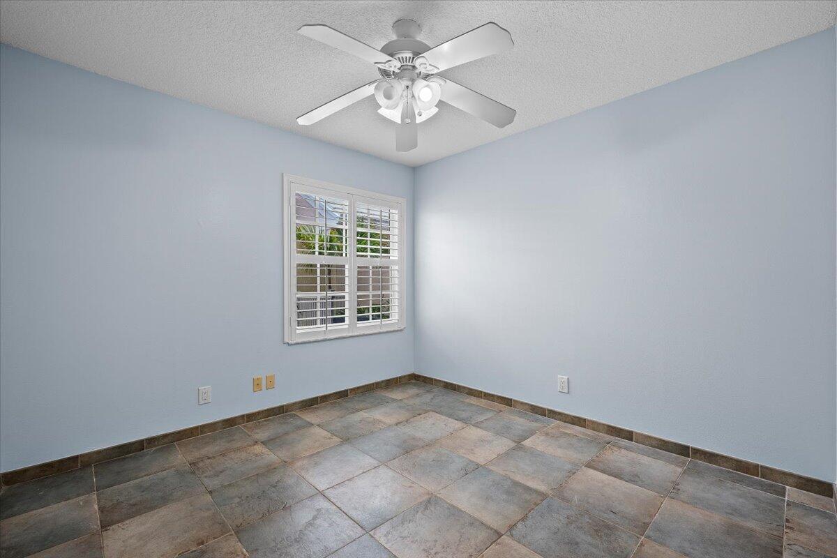 11 Dorchester Circle Property Photo 15