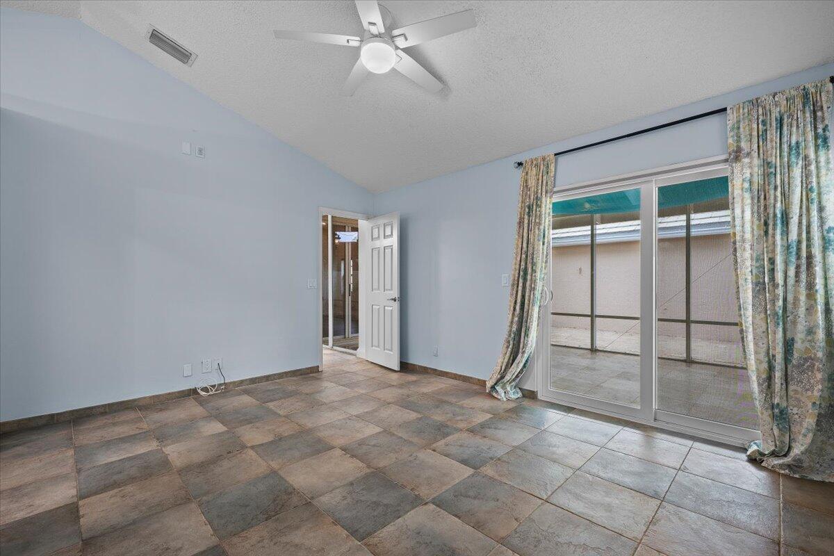 11 Dorchester Circle Property Photo 19