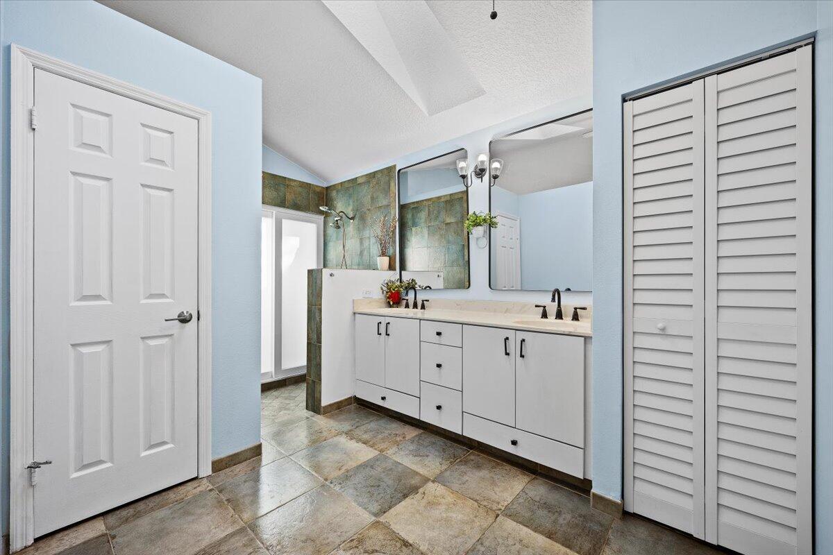 11 Dorchester Circle Property Photo 20
