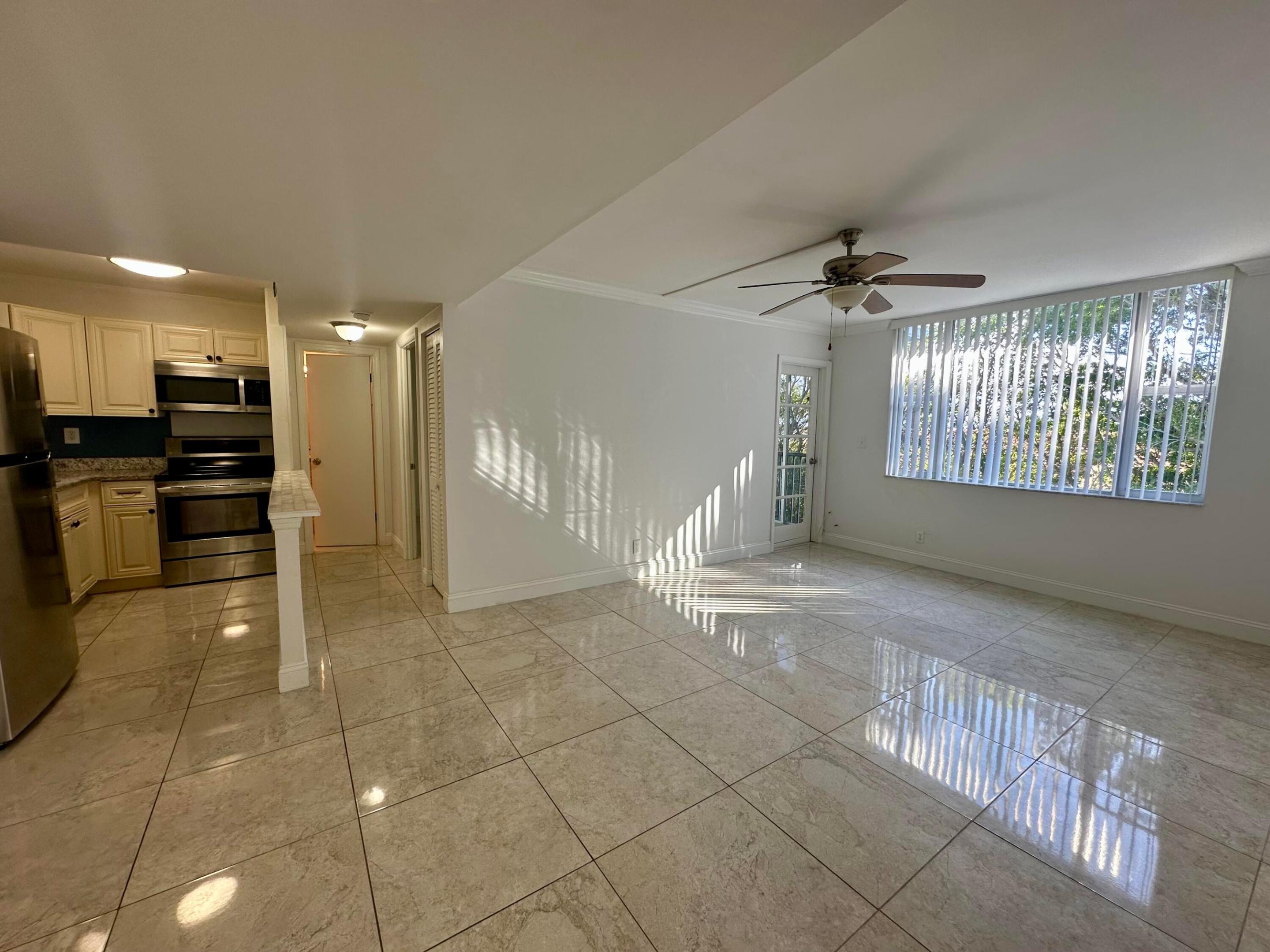 1810 New Palm Way 417 Property Photo 6