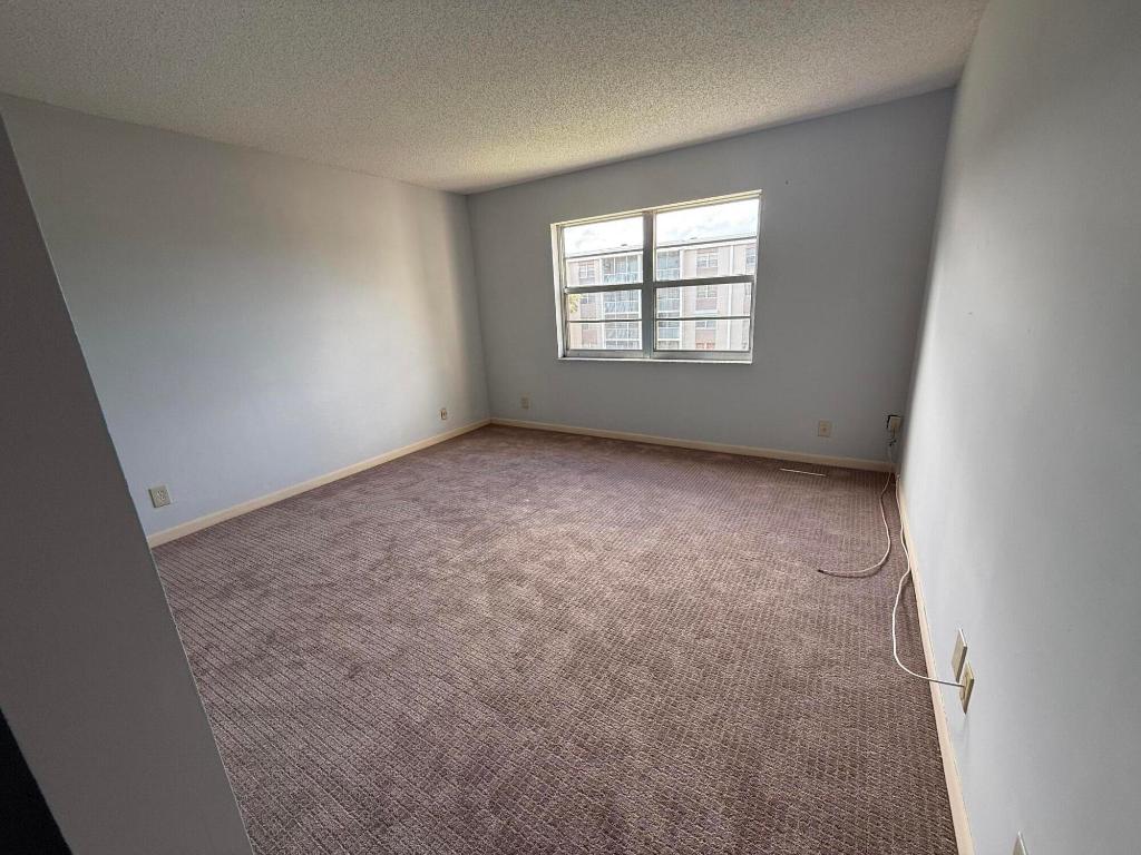 1100 Nw 87th Avenue 405 Property Photo 15