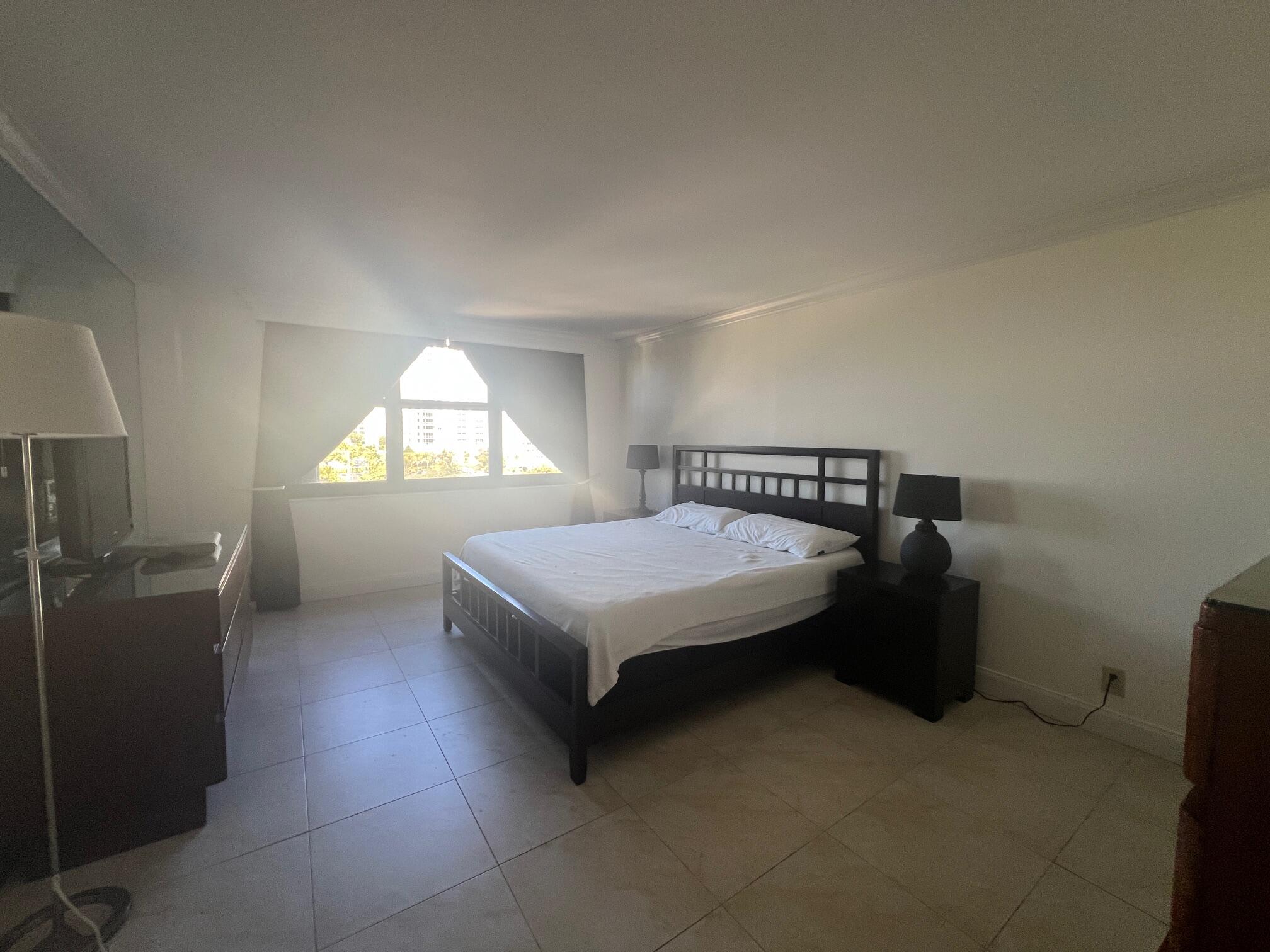 3400 N Ocean Drive 607 Property Photo 14