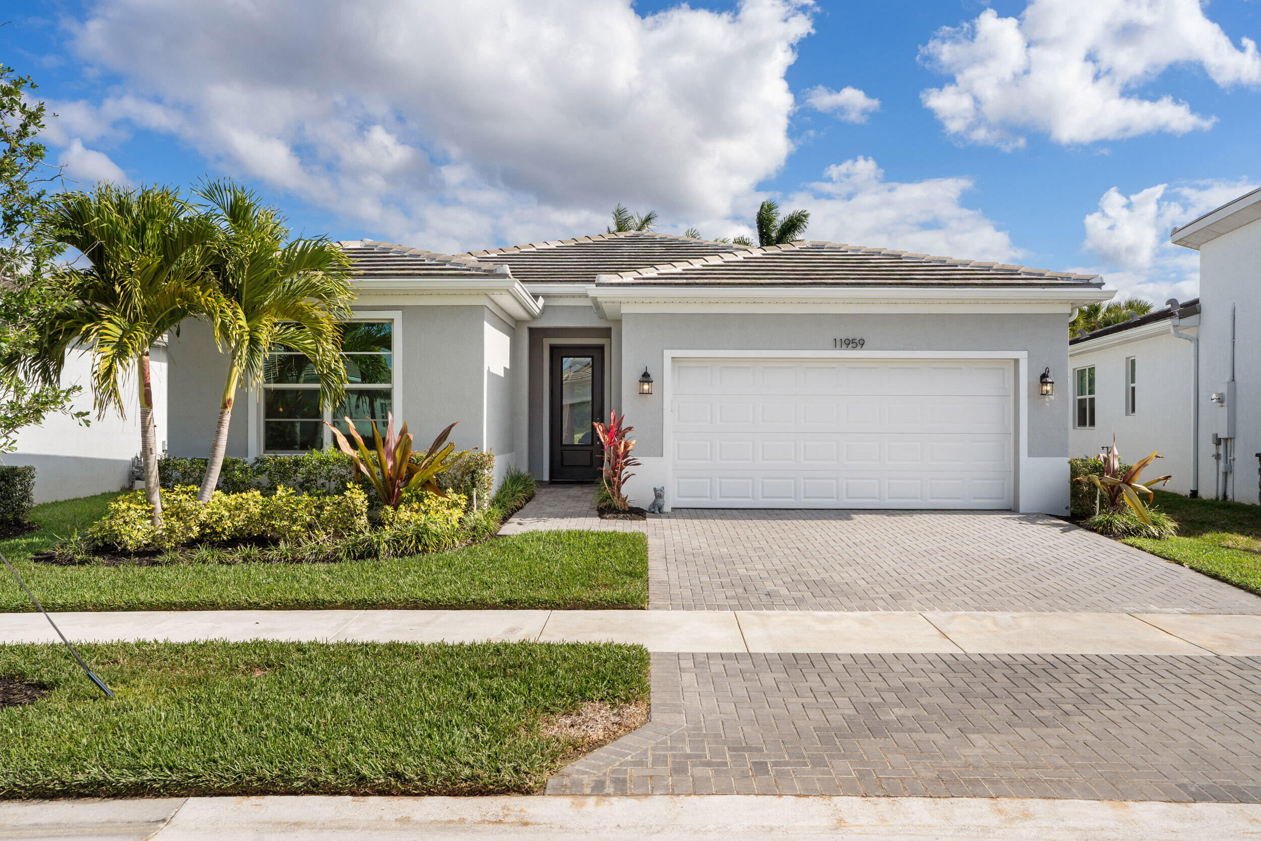 11959 Sw Viridian Boulevard Property Photo 1