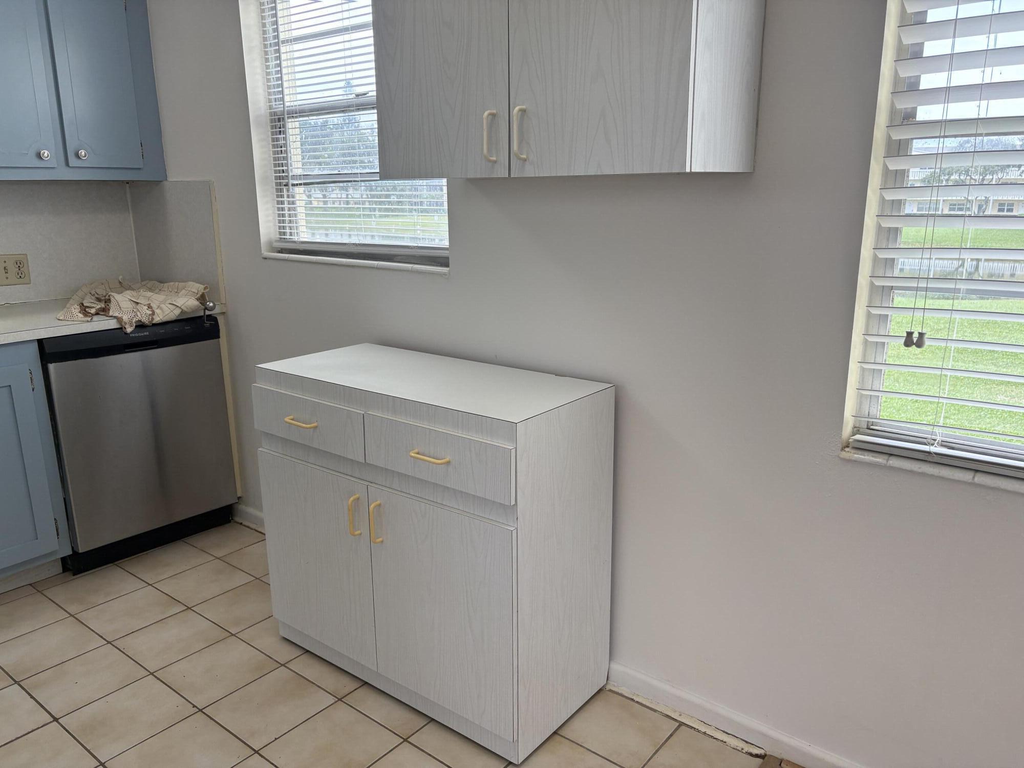 186 Dorset E Property Photo 3