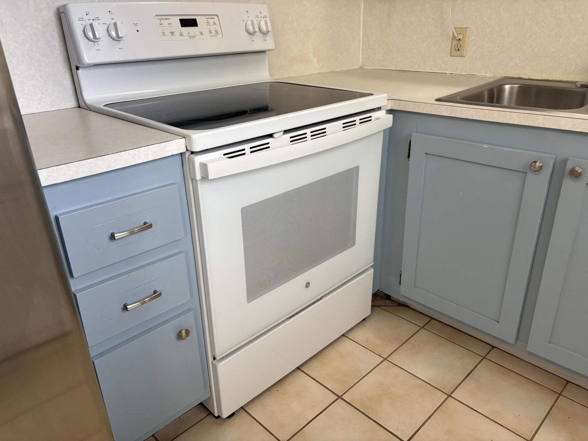186 Dorset E Property Photo 6