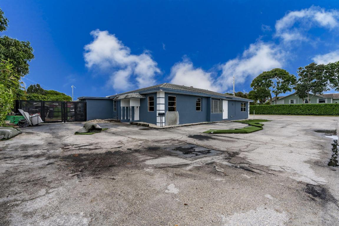 945 Miner Road Property Photo 11
