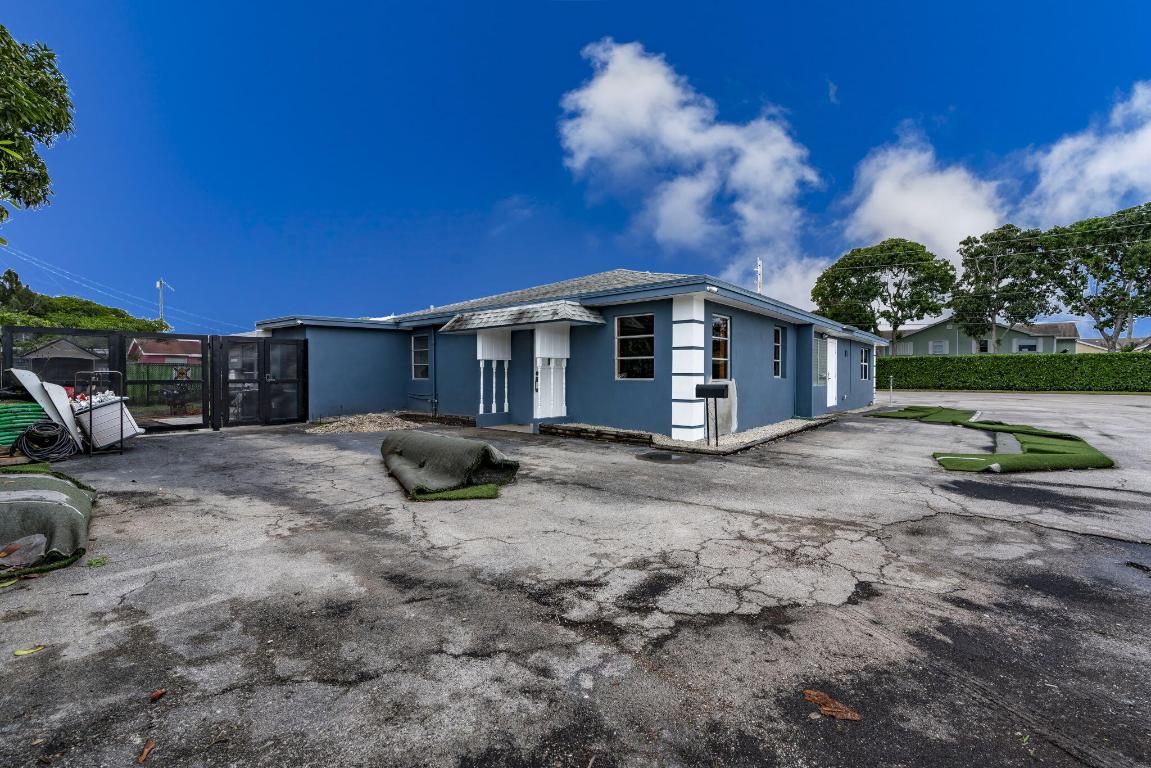 945 Miner Road Property Photo 14