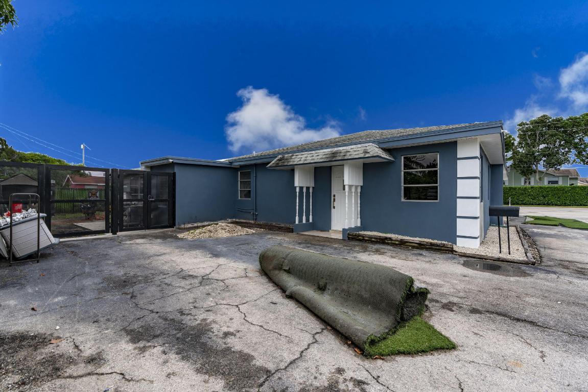945 Miner Road Property Photo 15