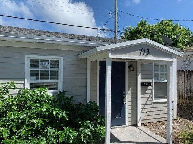 717 8th Avenue N Property Photo 6