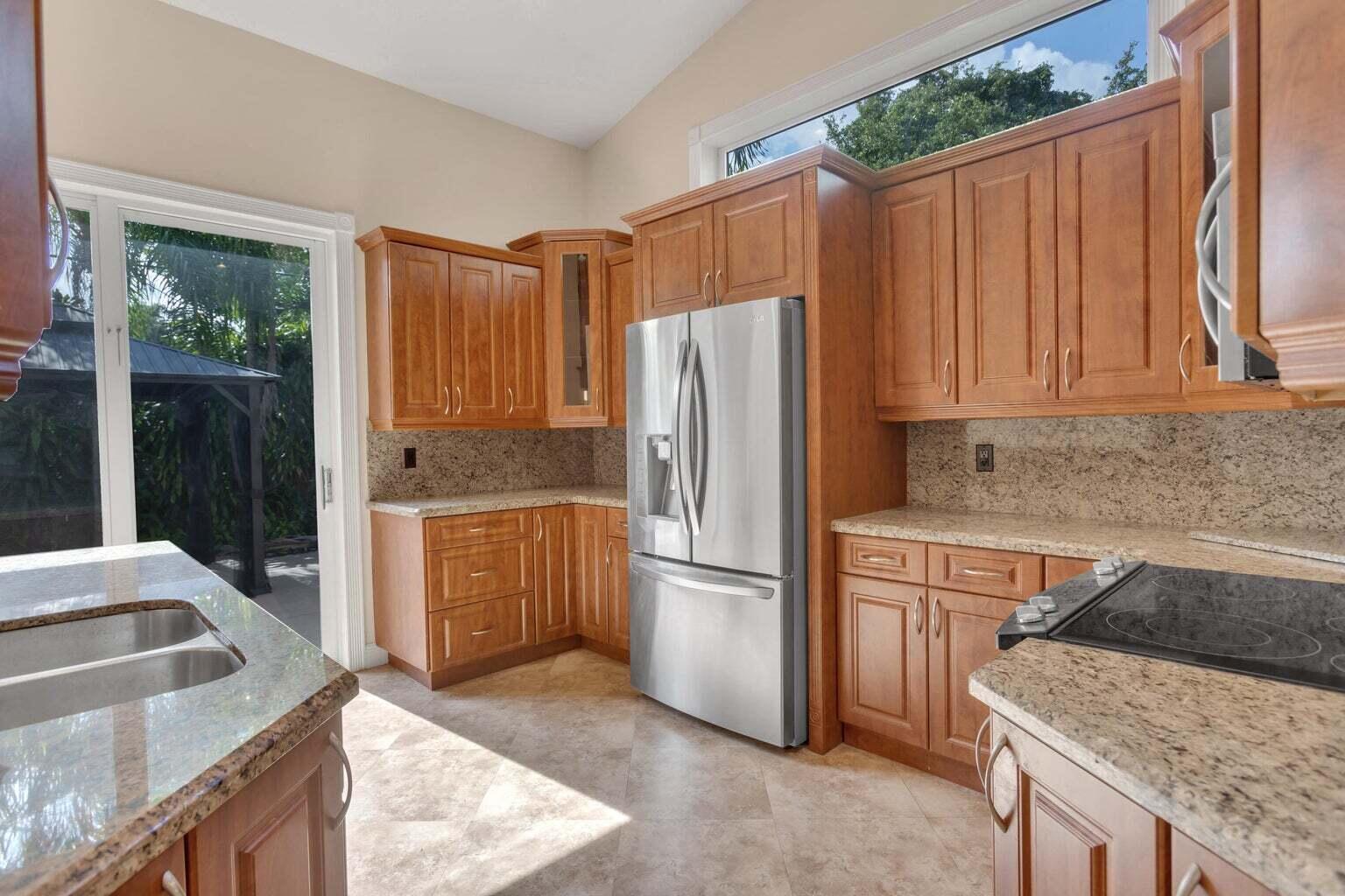 4500 Sw 25th Terrace Property Photo 2