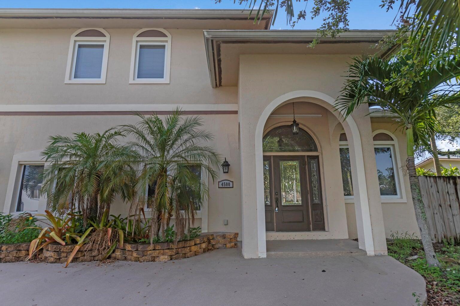 4500 Sw 25th Terrace Property Photo 3