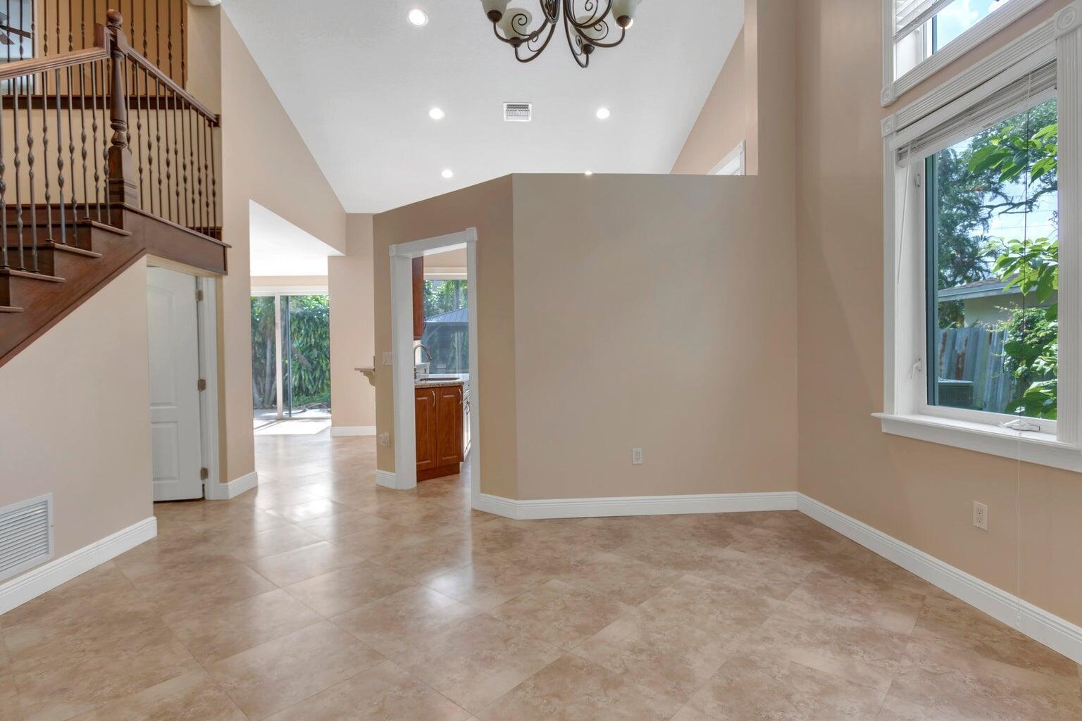 4500 Sw 25th Terrace Property Photo 6