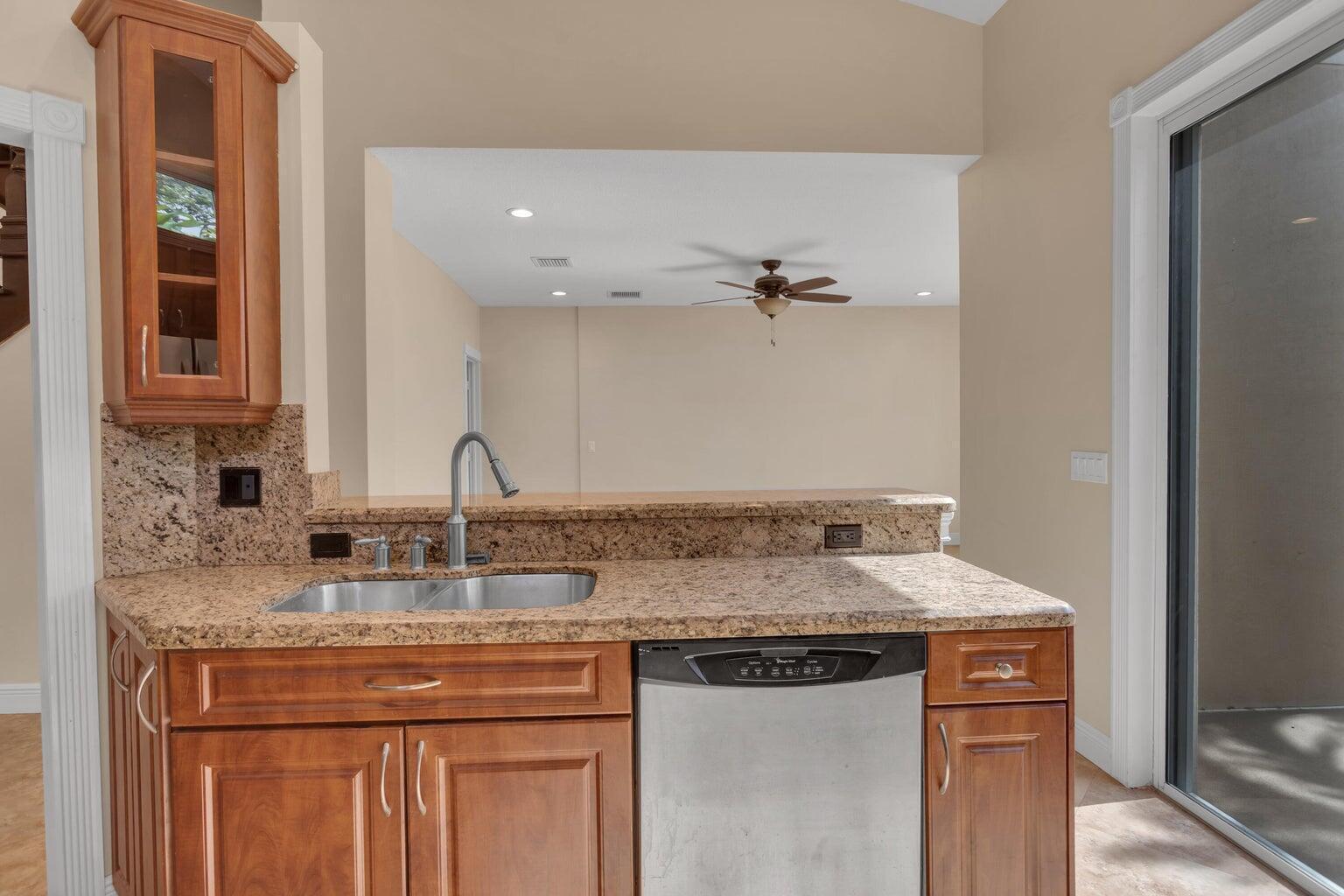 4500 Sw 25th Terrace Property Photo 11