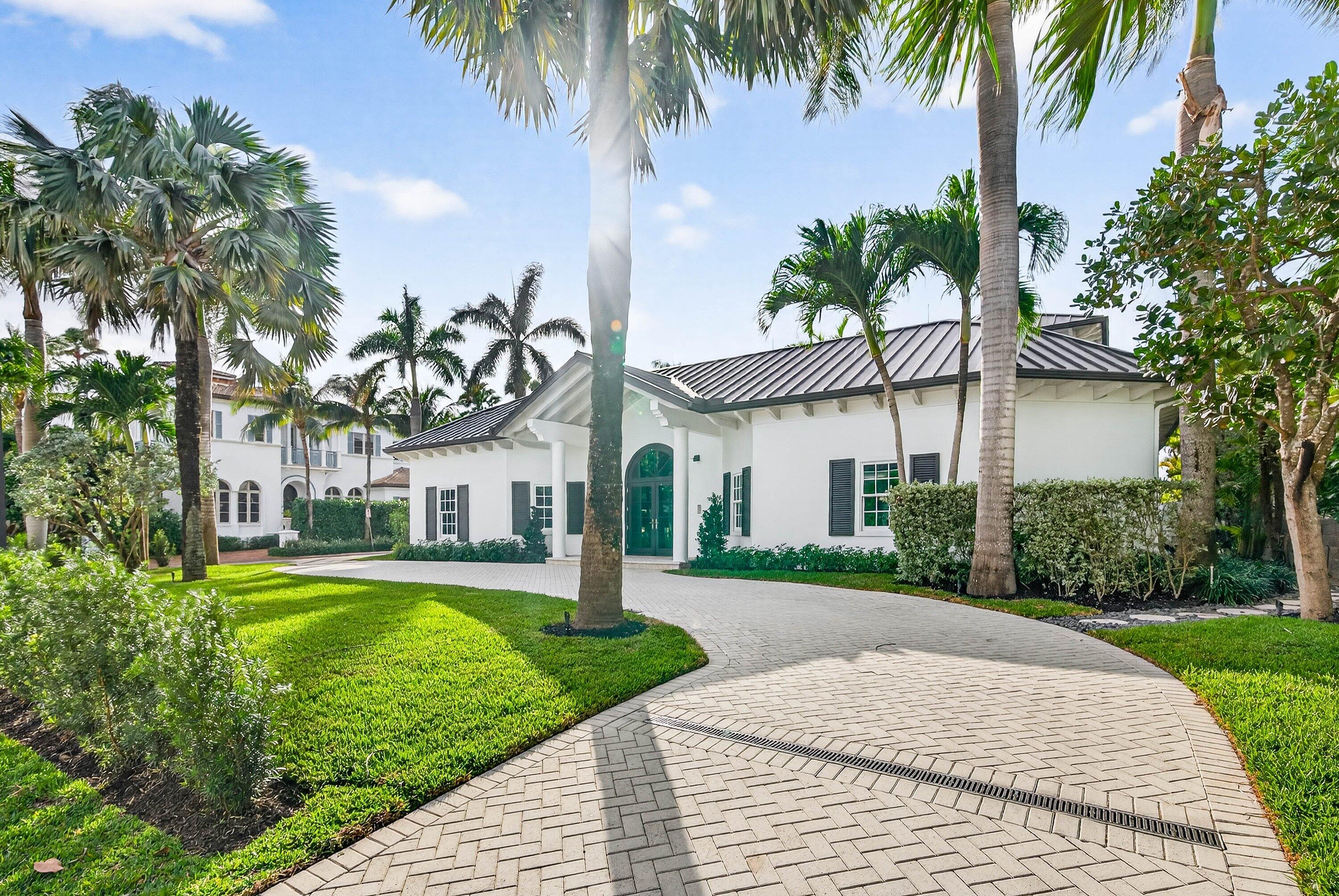 720 N Ocean Boulevard Property Photo 1